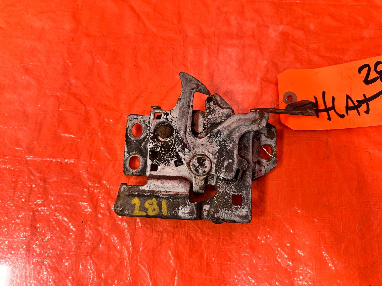 94 01 ACURA INTEGRA   HOOD LATCH BONNET RELEASE MECHANISM   OEM OE FACTORY #2814