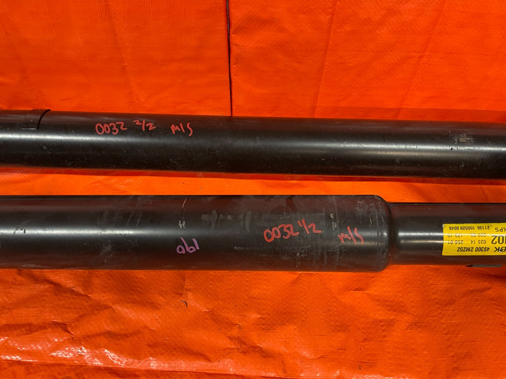 10 12 HYUNDAI GENESIS 2D COUPE   2.0T   AUTOMATIC   DRIVESHAFT PROPELLER SHAFT2