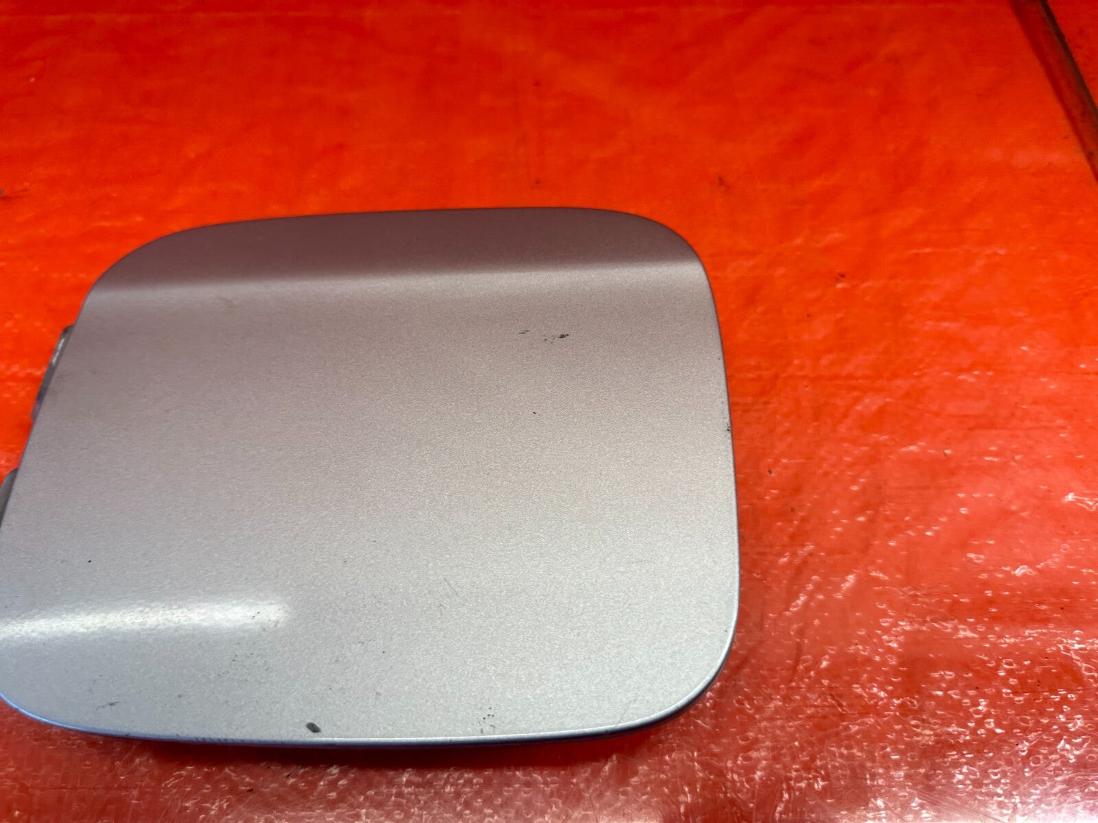 04 08 ACURA TSX   GASOLINE GAS FUEL LID COVER   SILVER   OEM FACTORY #2095