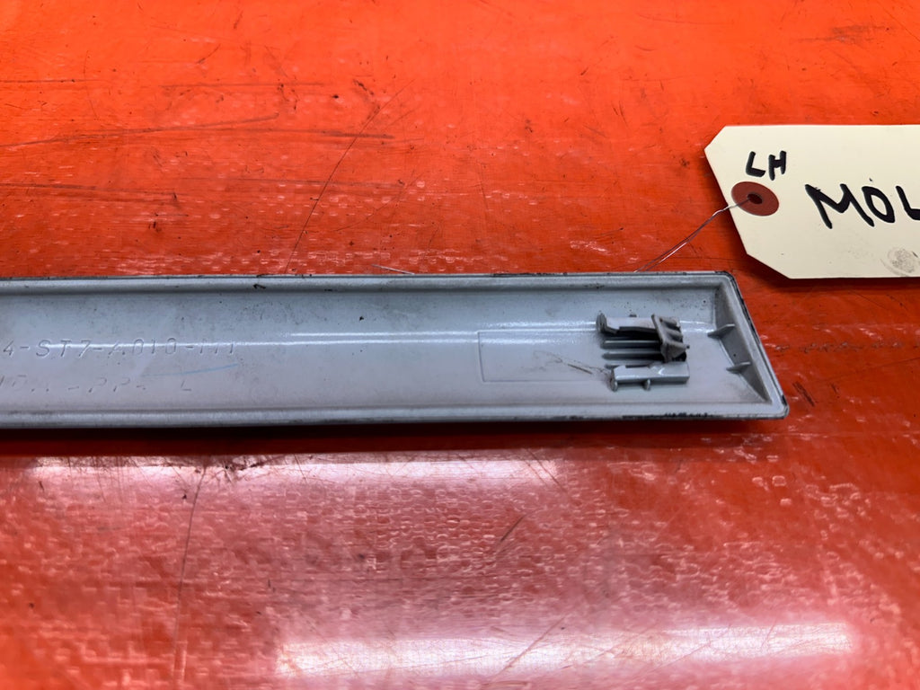 94 01 ACURA INTEGRA 2D LEFT DRIVER REAR QUARTER BODY MOLDING OEM #3317