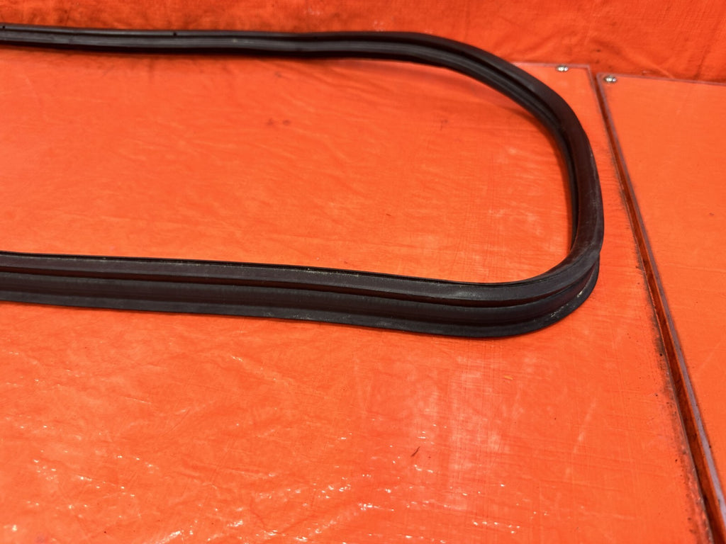 00 09 HONDA S2000   REAR TRUNK WEATHER STRIP GASKET SEAL   OEM FACTORY #29010