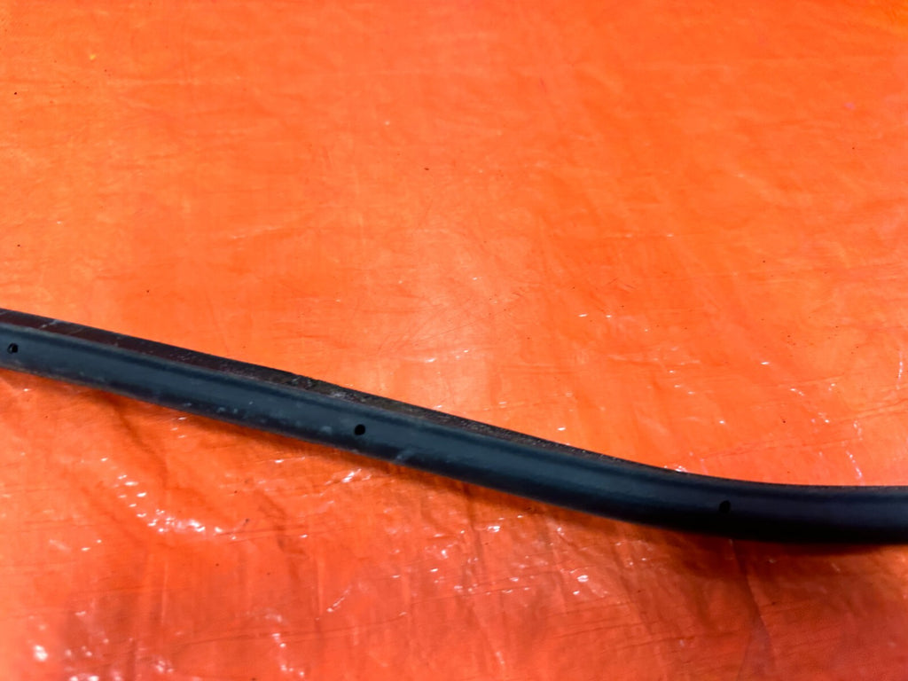 04 08 ACURA TSX PASSENGER RIGHT REAR DOOR WEATHER STRIP TRIM SEAL GASKET OEM 29110
