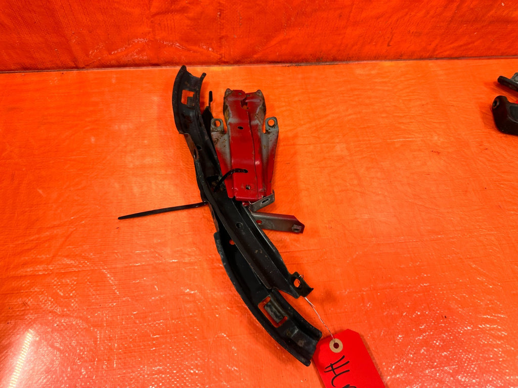 96 98 HONDA CIVIC HEADLIGHT BRACKET SET LEFT & RIGHT BRACKETS   ALL 6   OEM #31910