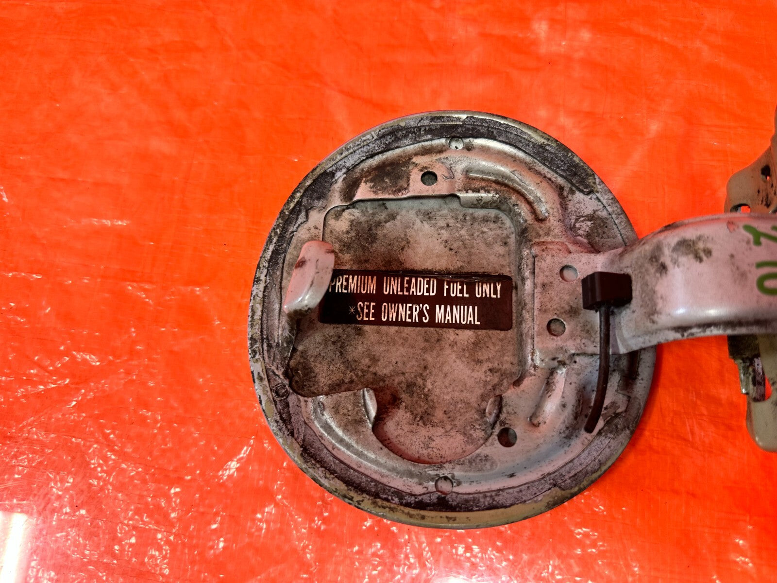 06 11 HONDA CIVIC SEDAN 4D   GASOLINE GAS FUEL CAP FILLER LID COVER OEM #2703