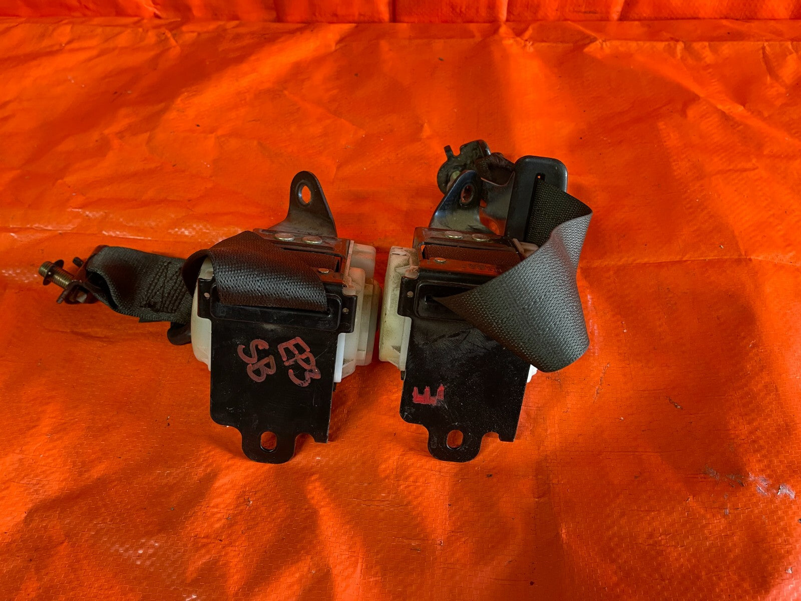 02 05 HONDA CIVIC SI EP3 HATCHBACK   REAR SEAT BELT SET BELTS LEFT RIGHT OEM OE7