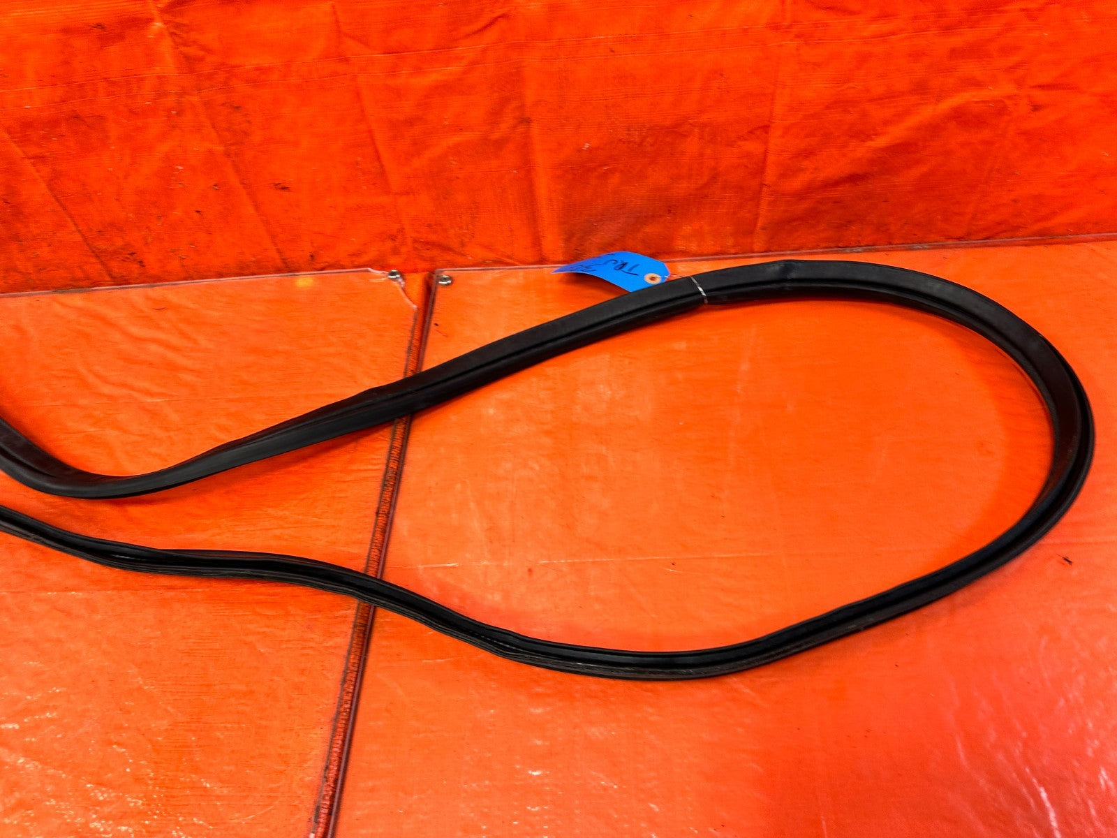 08 15 INFINITI G37 & Q60    2D COUPE   REAR TRUNK WEATHER STRIP GASKET SEAL OEM5