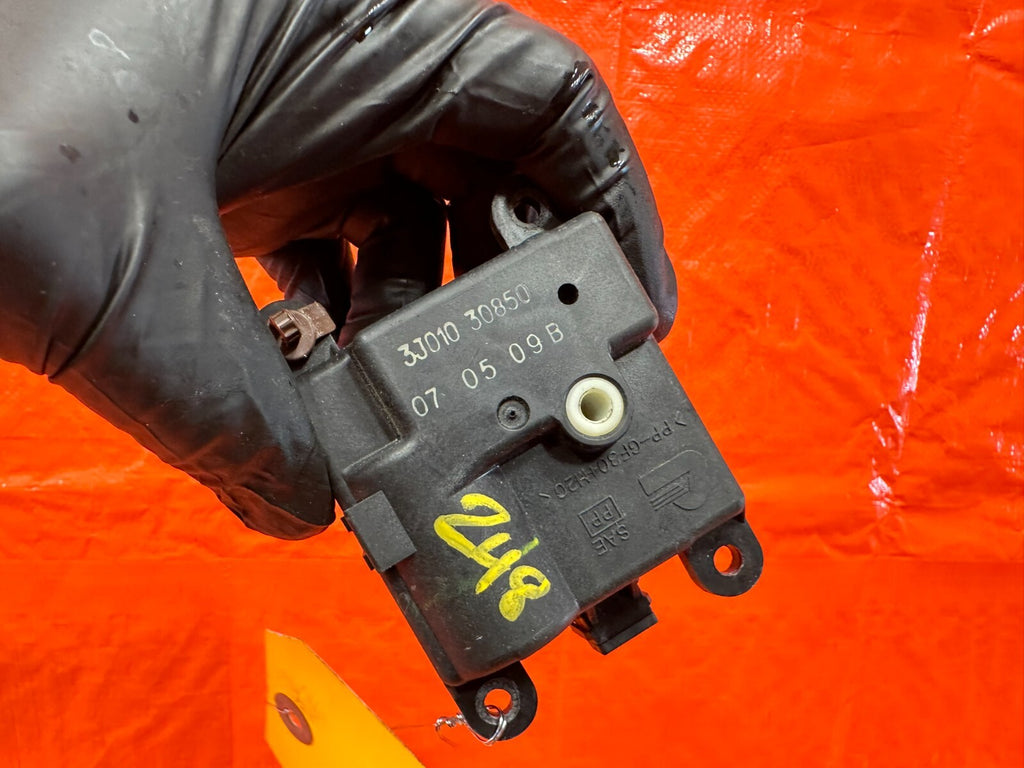 08 15 INFINITI G37 Q60   HEATER SERVO MOTOR FLAP VENTILATION VALVE   OEM #2481