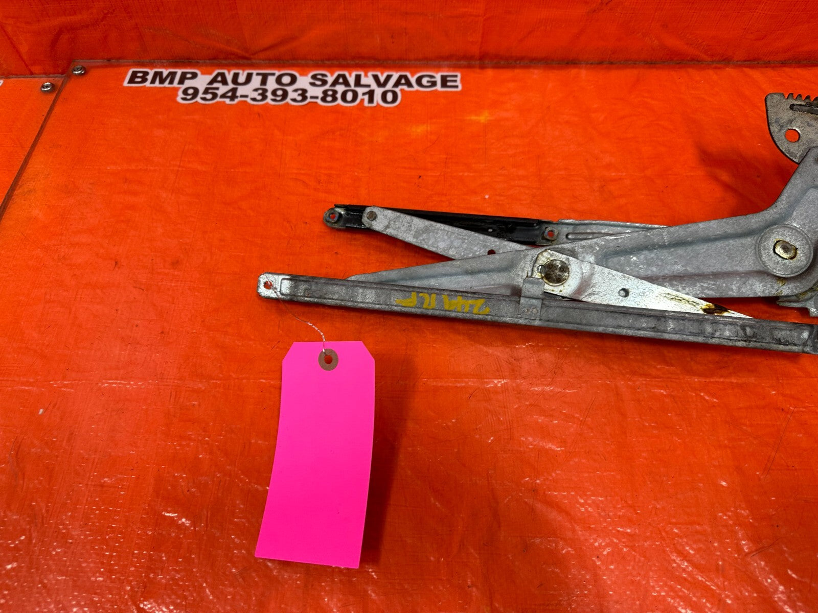 95 04 TOYOTA TACOMA   NON POWER MANUAL PASSENGER RIGHT WINDOW REGULATOR OEM 2497