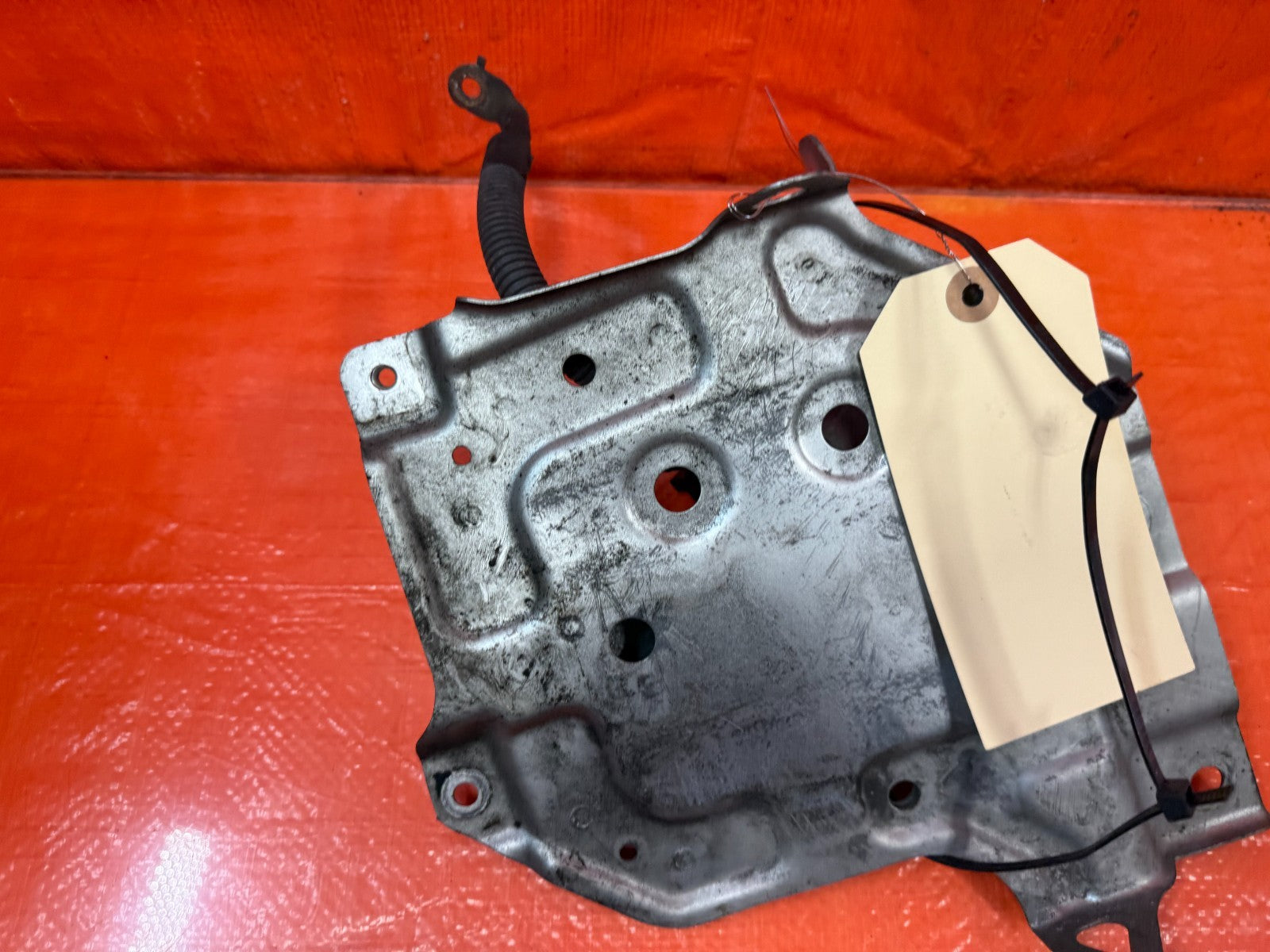 09 14 ACURA TSX   2.4L   BATTERY MOUNTING TRAY BRACKET   OEM FACTORY4