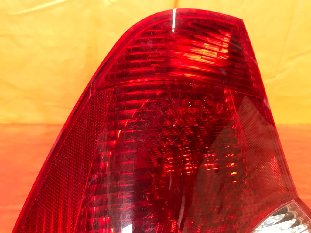 OEM 2005 2006 2007 FORD FOCUS SEDAN DRIVER LEFT TAIL LIGHT LAMP 05 06 074
