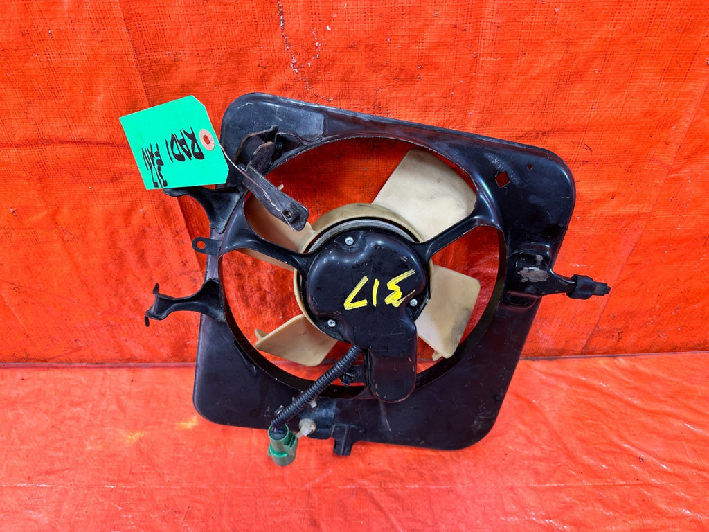90 91 HONDA CIVIC HATCHBACK   AIR CONDITIONING AC CONDENSER COOLING FAN OEM 3173