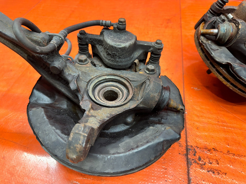 92 95 HONDA CIVIC EX   FRONT KNUCKLE SPINDLE BRAKE CONVERSION CALIPERS OEM #33318
