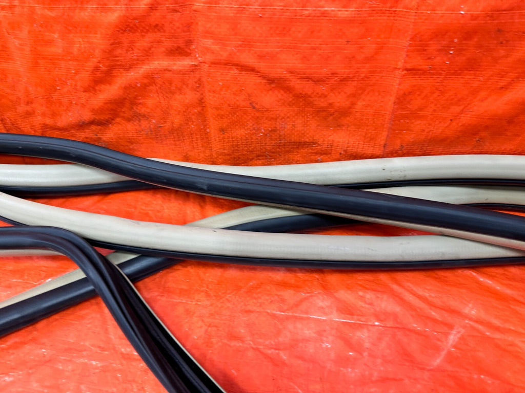 04 08 ACURA TSX   CHASSIS TO DOOR OPEN TRIM WEATHER STRIP SET FRONT REAR TAN 2914