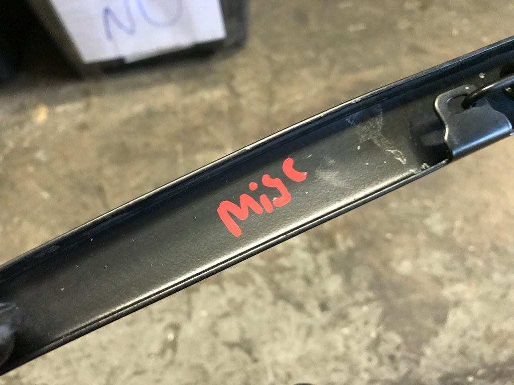 OEM 2017 17 INFINITI Q60 AWD 3.0L TT   WINDSHIELD WIPER ARM SET LEFT AND RIGHT4