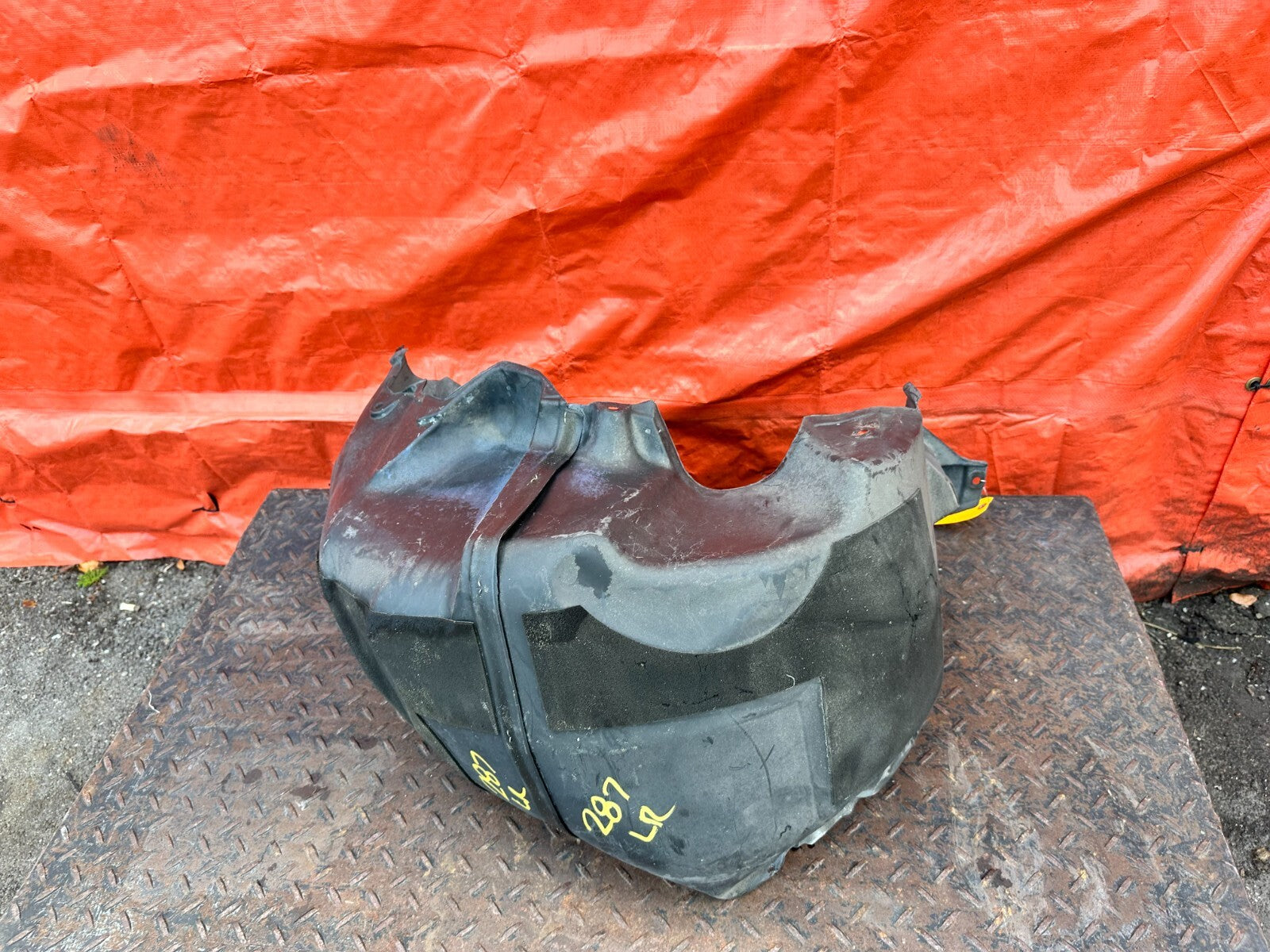 02 10 LEXUS SC430   DRIVER LEFT REAR FENDER LINER SPLASH SHIELD   OEM #2886