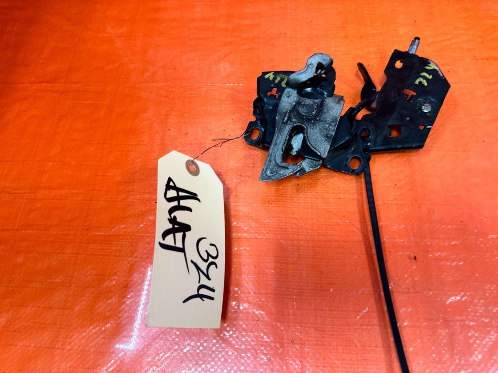 18 22 HONDA ACCORD 1.5L   HOOD LATCH SET   SET OF 2 LATCHES   OEM #3244