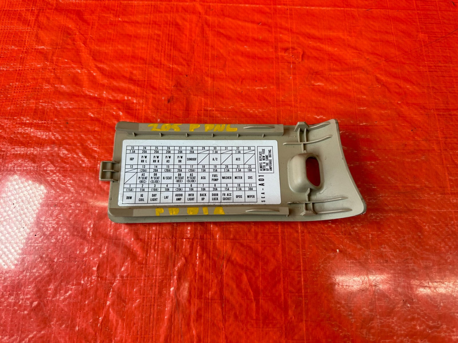 04 08 ACURA TSX   DRIVER LEFT KICK PANEL FUSE BOX DIAGRAM TAN   OEM #2057