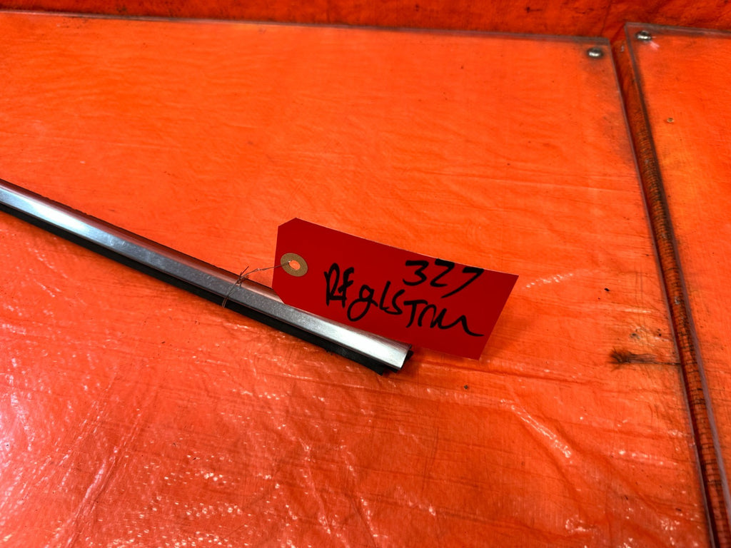 92 95 HONDA CIVIC   2D COUPE PASSENGER RIGHT EXTERIOR WINDOW GLASS TRIM OEM 3272