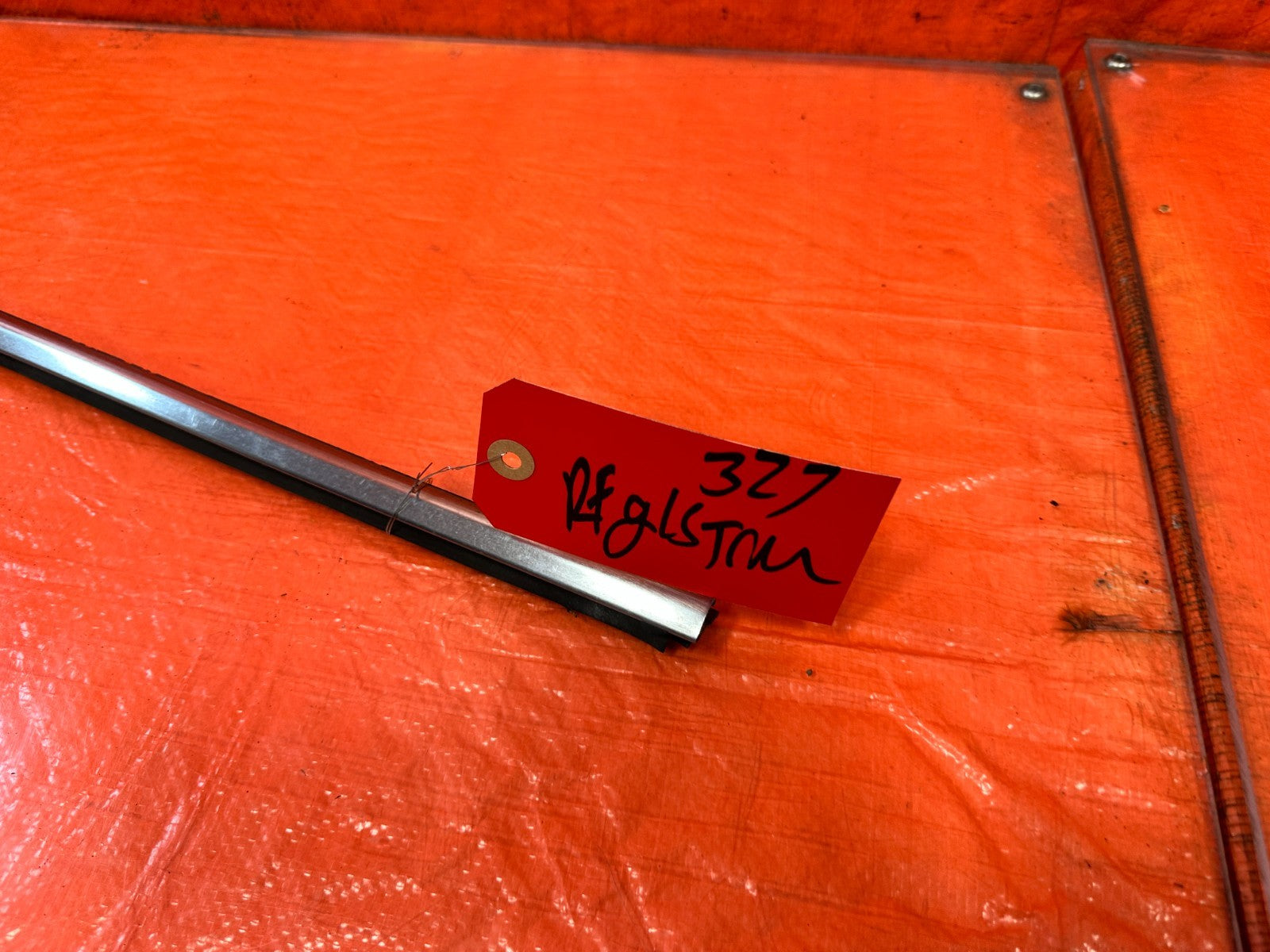 92 95 HONDA CIVIC   2D COUPE PASSENGER RIGHT EXTERIOR WINDOW GLASS TRIM OEM 3272