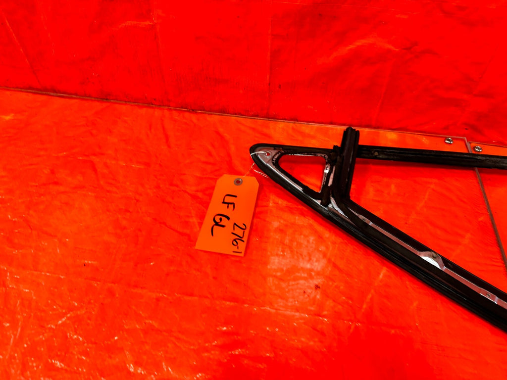 92 00 LEXUS SC300   DRIVER LEFT EXTERIOR WINDOW GLASS TRIM   OEM #27612
