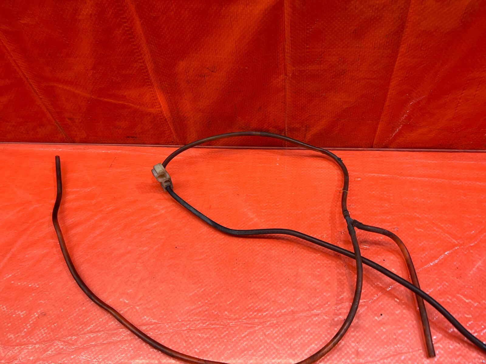 94 96 ACURA INTEGRA SEDAN WINDSHIELD WIPER RESERVOIR TANK W/ MOTOR & LINES #1598