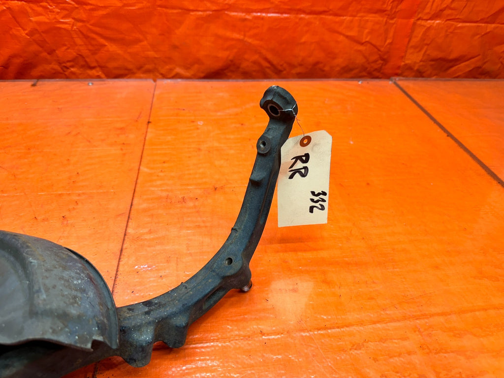 92 96 HONDA PRELUDE RIGHT REAR SPINDLE KNUCKLE HUB OEM #3325