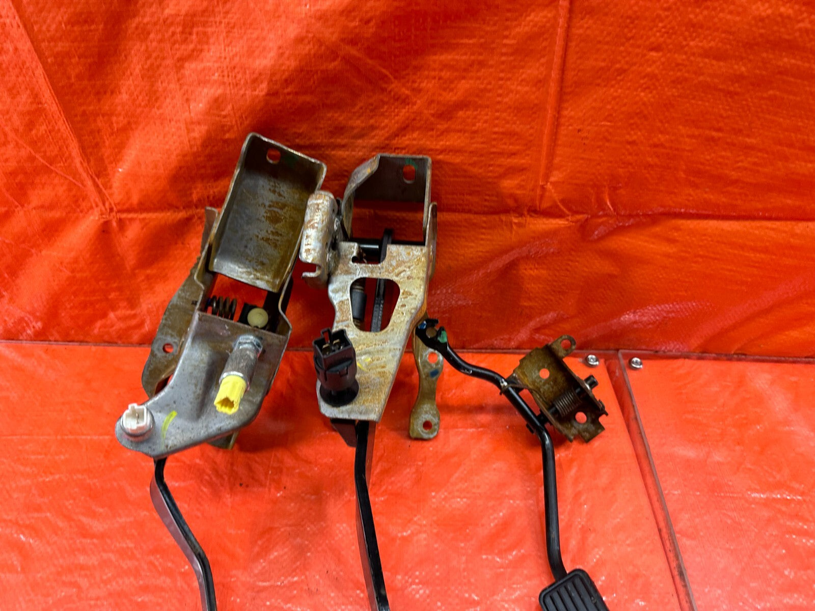 02 05 HONDA CIVIC SI EP3 HATCH   MANUAL PEDALS   GAS BRAKE CLUTCH   OEM #2137