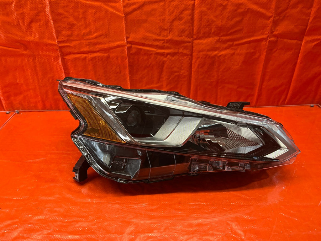 2019 2020 NISSAN ALTIMA   HALOGEN   HEADLIGHT HEADLAMP   PASSENGER RIGHT   OEM 0
