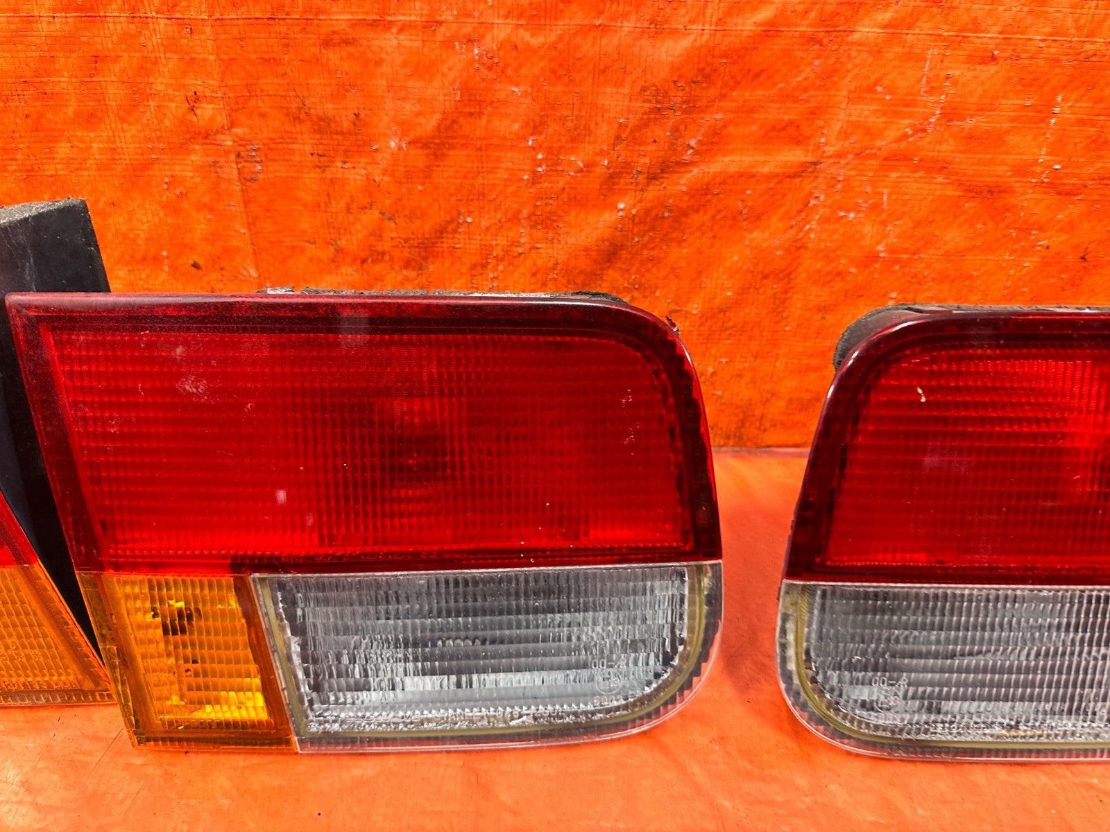 96 98 HONDA CIVIC COUPE 2 DOOR   RED WHITE ORANGE   STANLEY   OEM TAIL LIGHTS5
