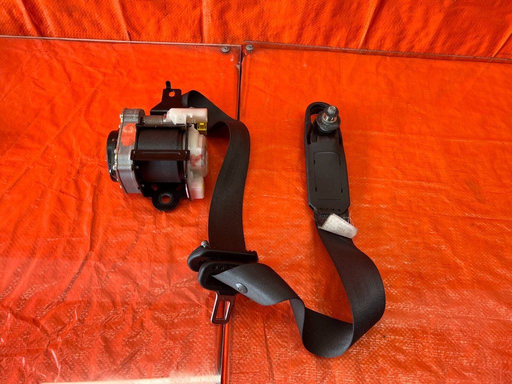 02 06 ACURA RSX   SEAT SAFETY BELT   PASSENGER RIGHT SIDE   BLACK COLOR OEM #1260