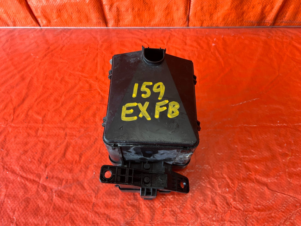 94 97 ACURA INTEGRA   EXTERIOR ENGINE BAY FUSE BOX PANEL   OEM FACTORY OE #1598