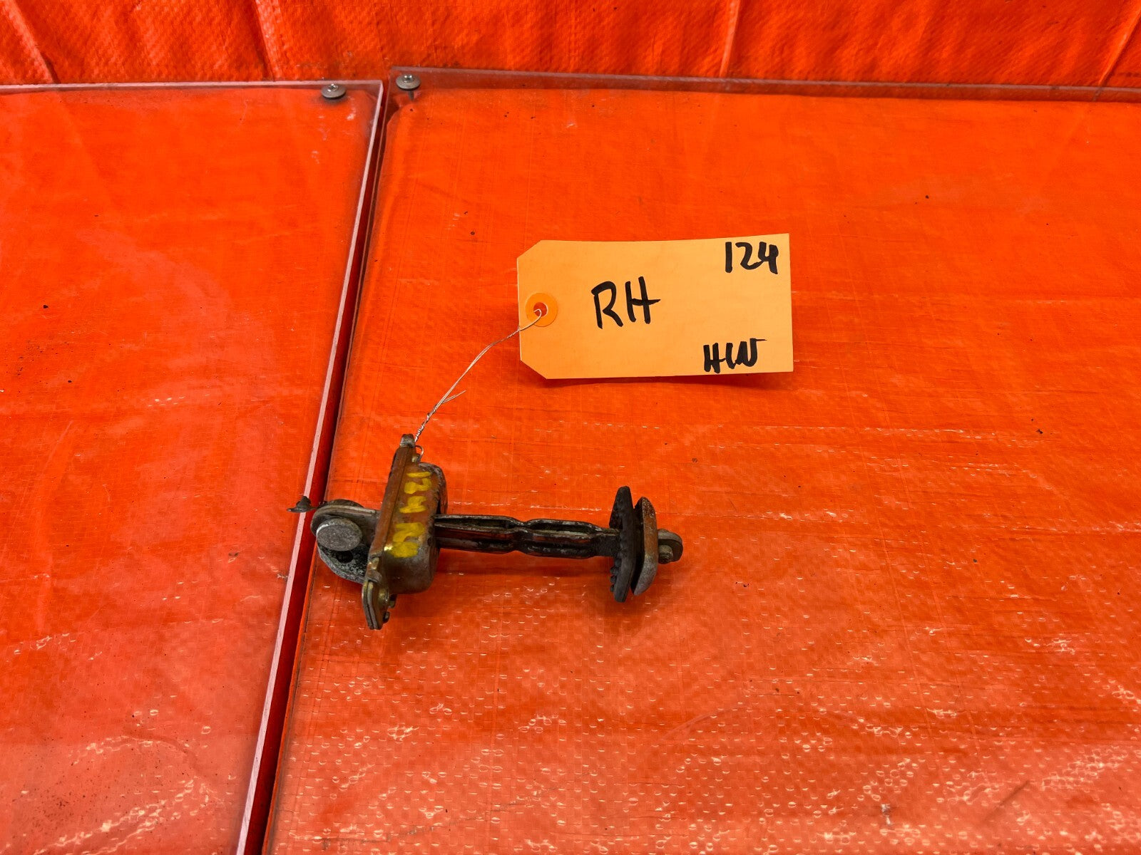 96 00 HONDA CIVIC COUPE & HATCH PASSENGER RIGHT DOOR CHECKER HINGE ARM OEM #1240
