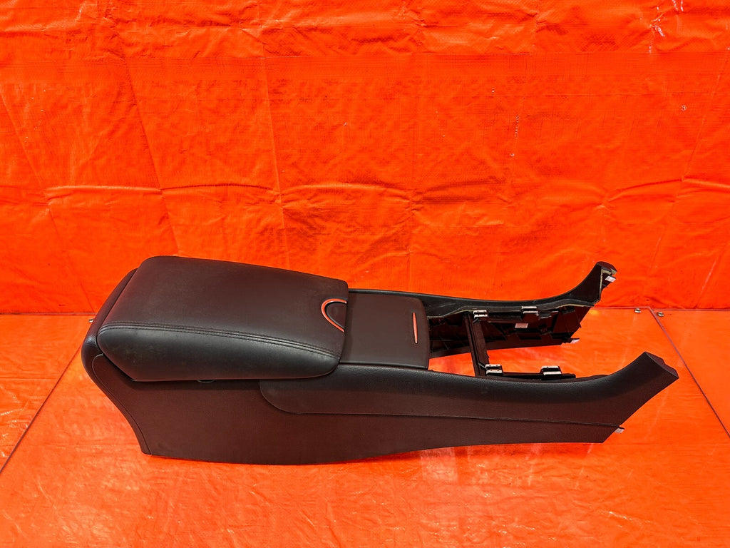 09 15 INFINITI G37 CONVERTIBLE   ARM REST / CENTER CONSOLE STORAGE OEM #3290