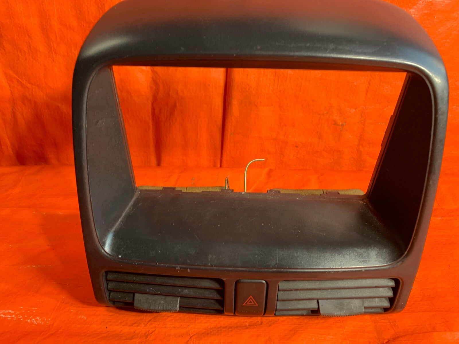 OEM 2004 04 HONDA CR V CRV 4WD   DASHBOARD AC VENT HAZARD CENTER CONSOLE3