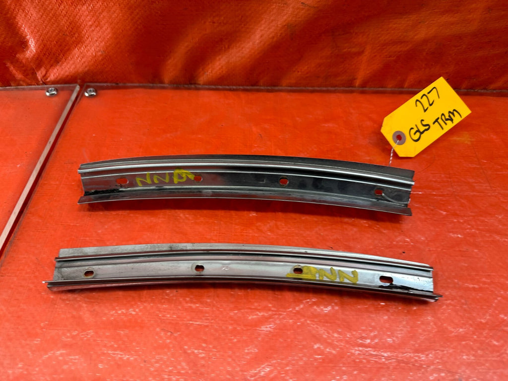 93 97 HONDA DEL SOL   REAR WINDSHIELD WEATHER STRIP BRACKETS   OEM FACTORY #2272