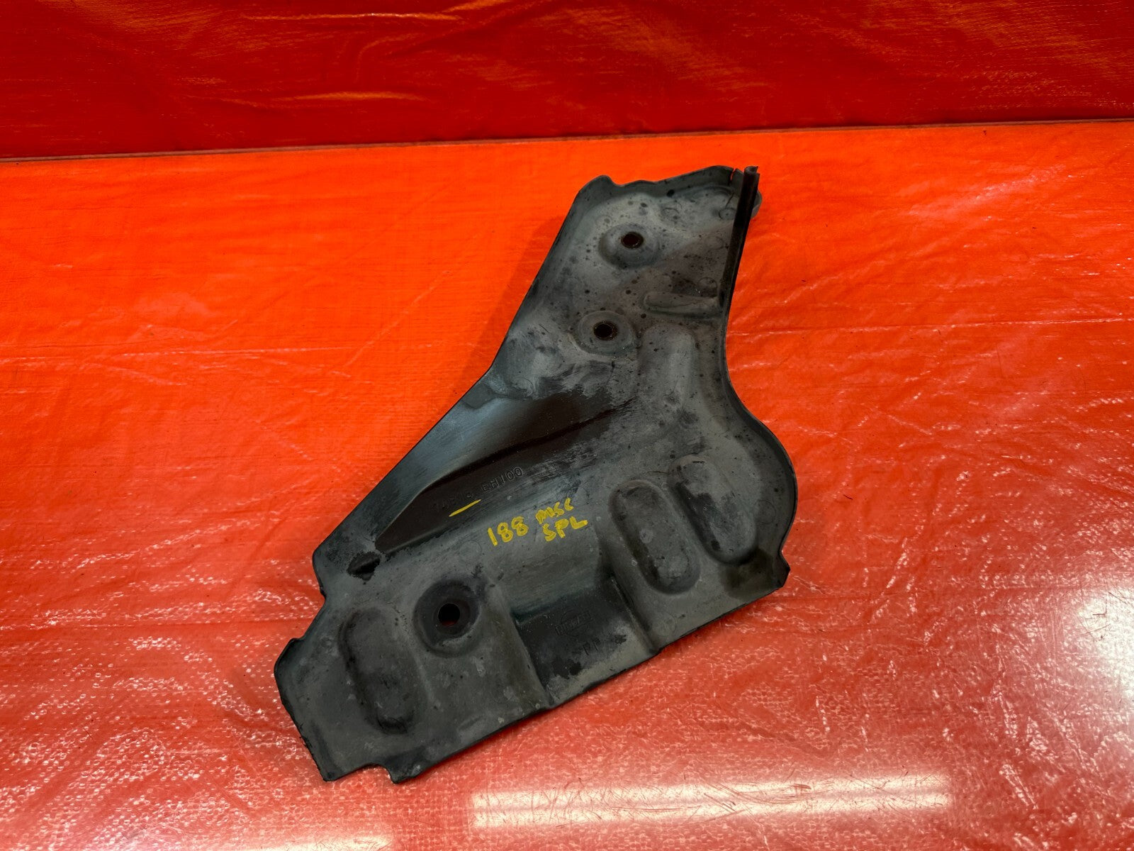 08 10 INFINITI G37 2D COUPE   SPLASH SHIELD REAR UNDER COVER RIGHT   OEM #1880