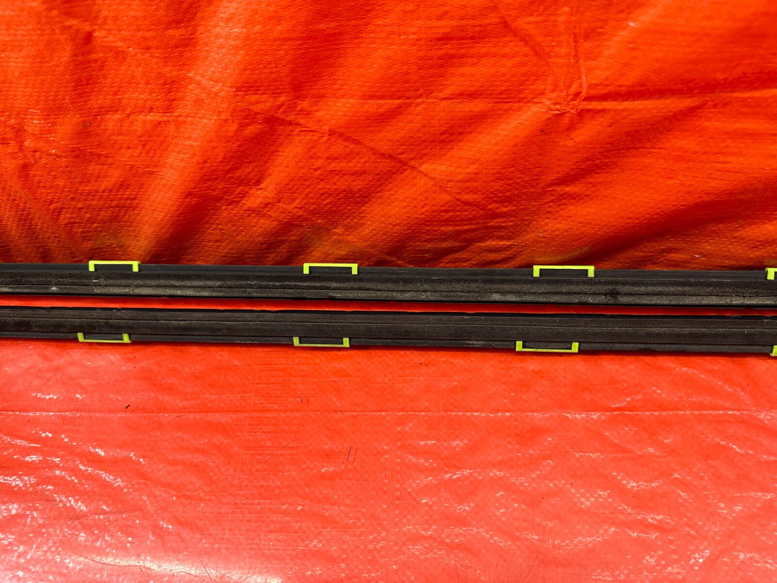 96 00 HONDA CIVIC COUPE HATCH EXTERIOR DOOR WINDOW GLASS TRIM SET LEFT RIGHT 2218