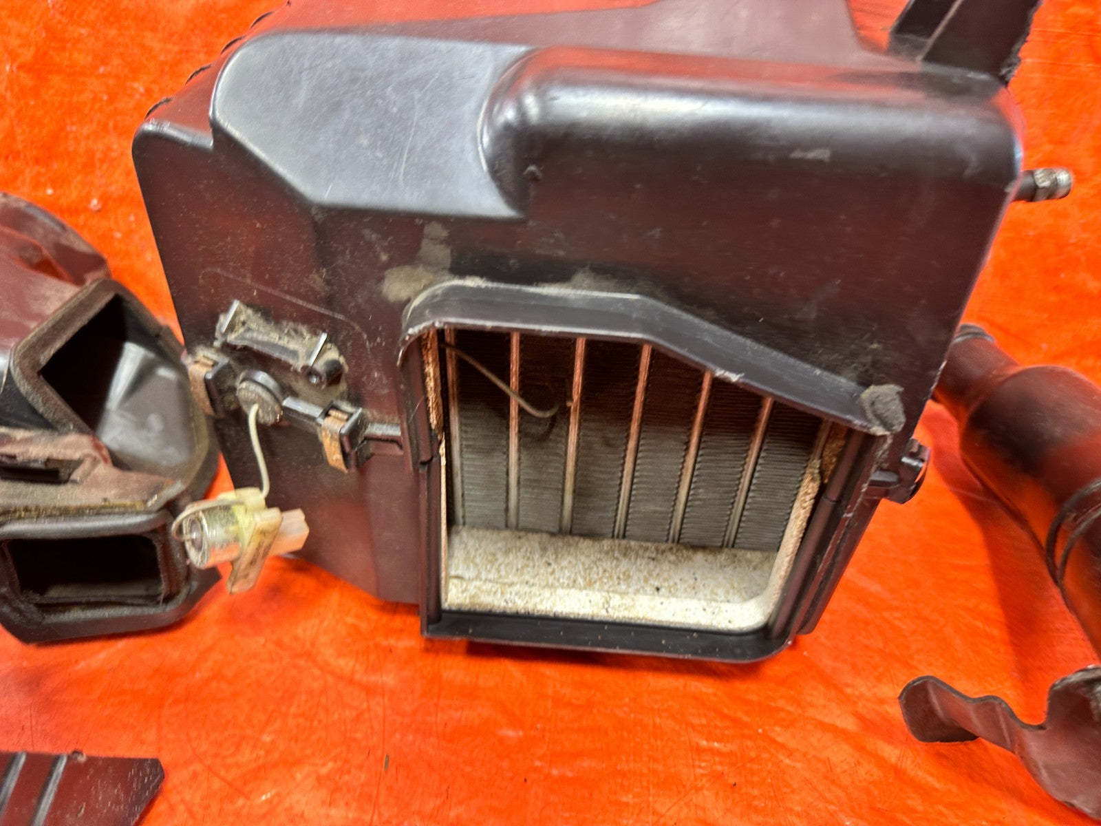 90 91 HONDA CIVIC HATCHBACK   UNDER THE DASHBOARD AC BOXES BLOWER EVAPARATOR4