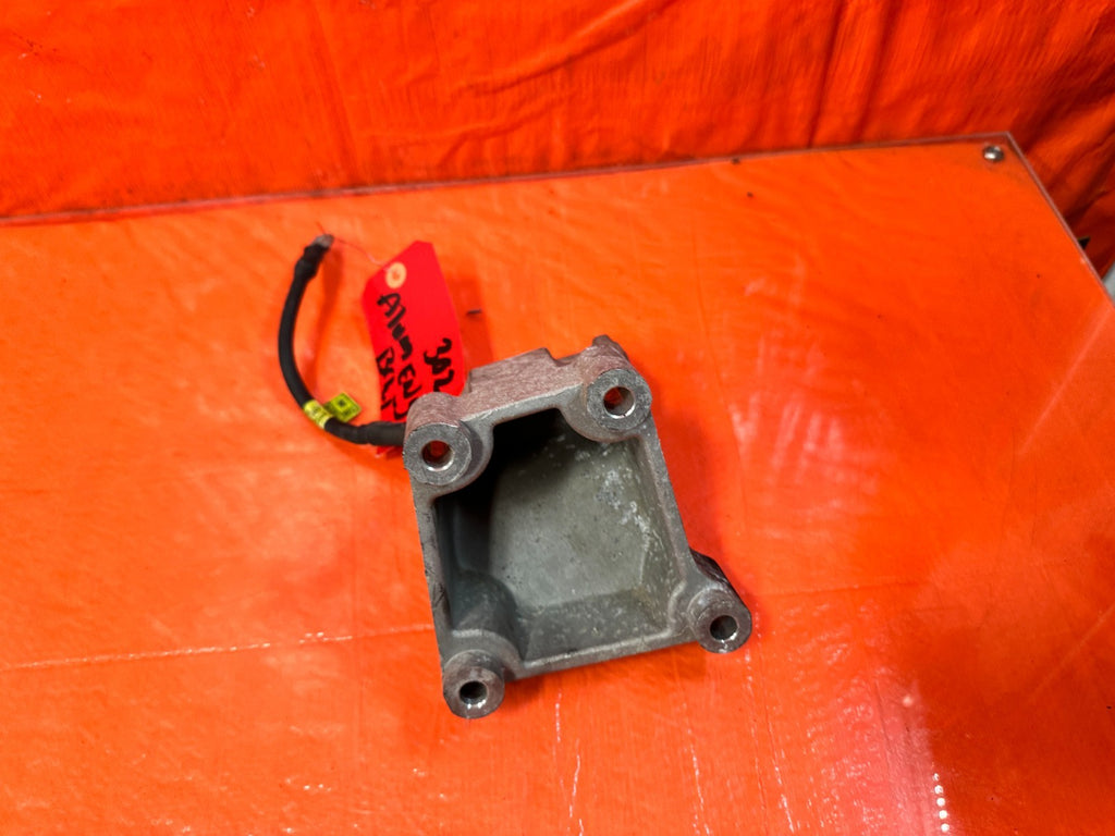 13 16 HYUNDAI GENESIS COUPE 3.8L   PASSENGER RIGHT   ALUMINUM ENGINE BRACKET 3024
