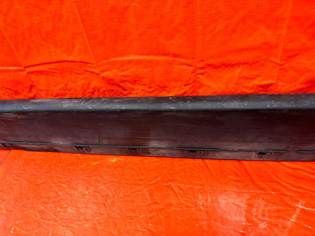 92 96 HONDA PRELUDE   SIDE SKIRT ROCKER MOLDING TRIM   RIGHT SIDE   OEM #2738