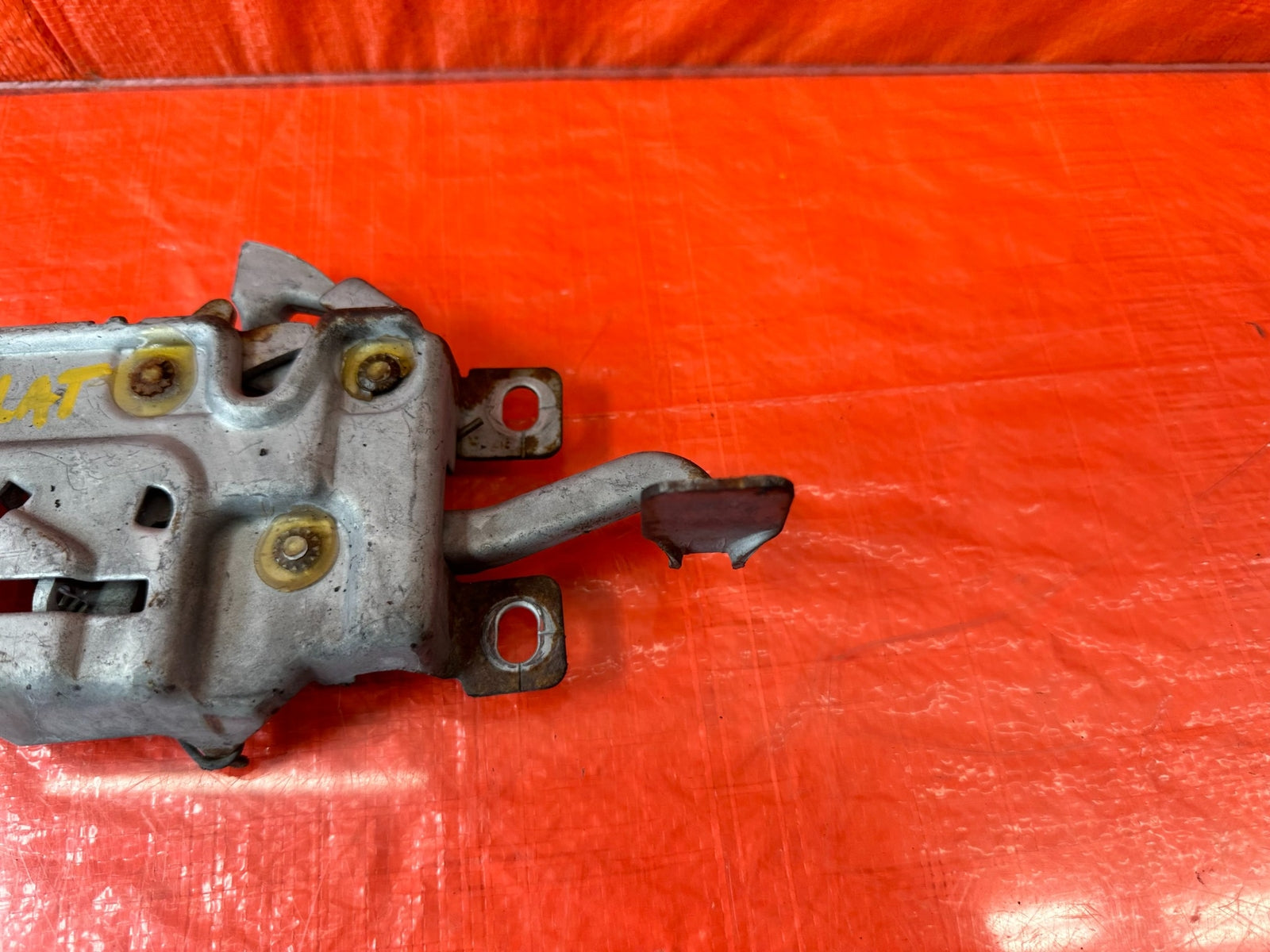 95 98 HONDA ODYSSEY   HOOD LATCH LOCKING MECHANISM LOCK   OEM FACTORY #1937
