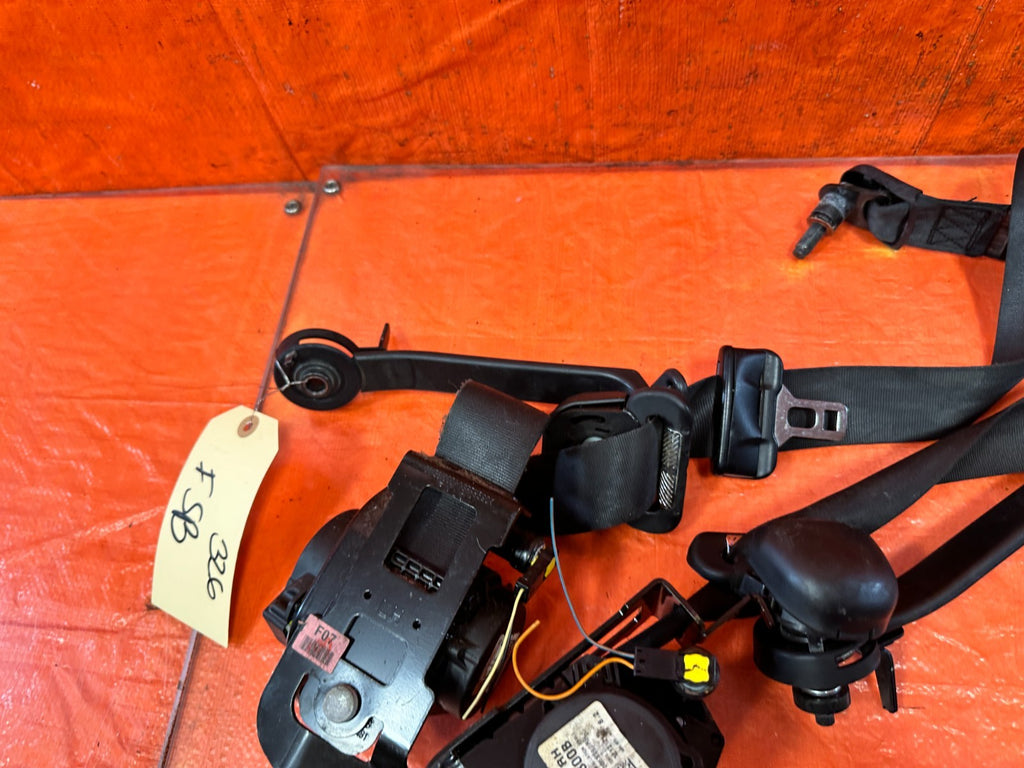 10 16 HYUNDAI GENESIS COUPE   LEFT & RIGHT FRONT SEAT BELTS   BLACK   OEM #3266