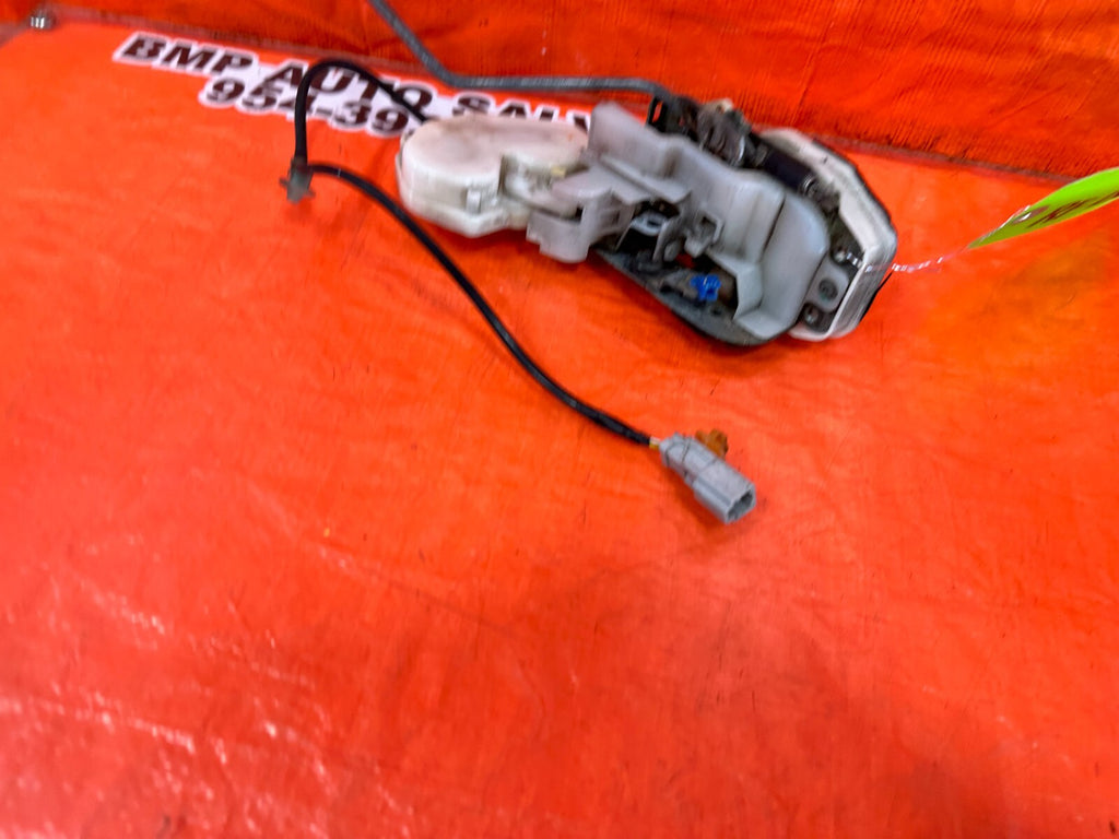 97 01 HONDA PRELUDE   PASSENGER RIGHT FRONT DOOR LOCK ACTUATOR   OEM #2597