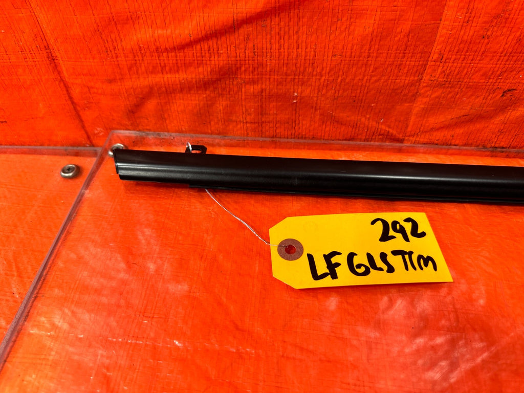 13 20 SUBARU BRZ   DRIVER LEFT EXTERIOR WINDOW GLASS TRIM   OEM #2921