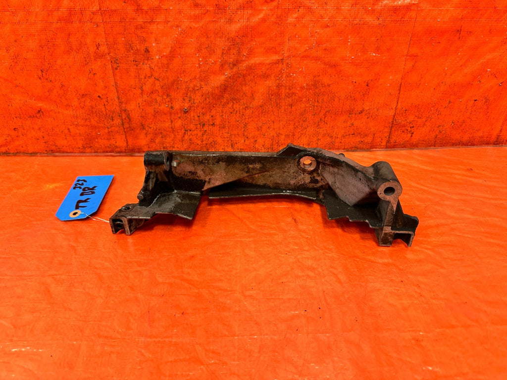 97 01 HONDA PRELUDE   H22 5 SPEED ALUMINUM MANUAL LOWER TRANSMISISON BRACKET 3237