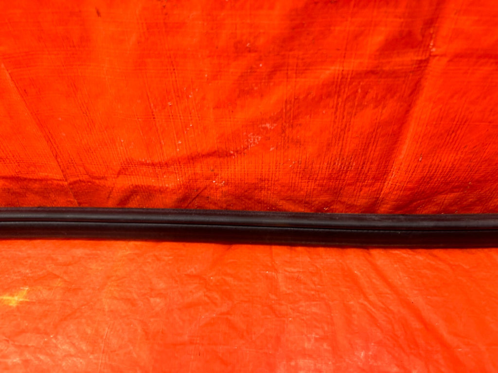 13 SUBARU IMPREZA WRX WAGON CHASSIS TO DOOR OPEN TRIM RUBBER STRIP RIGHT FRONT16