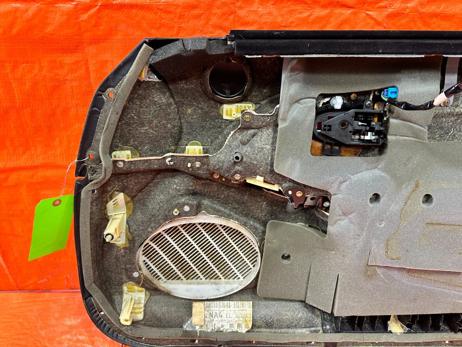 02 05 LEXUS SC430   DRIVER LEFT DOOR PANEL   BLACK N PEANUT BUTTER OEM 28818