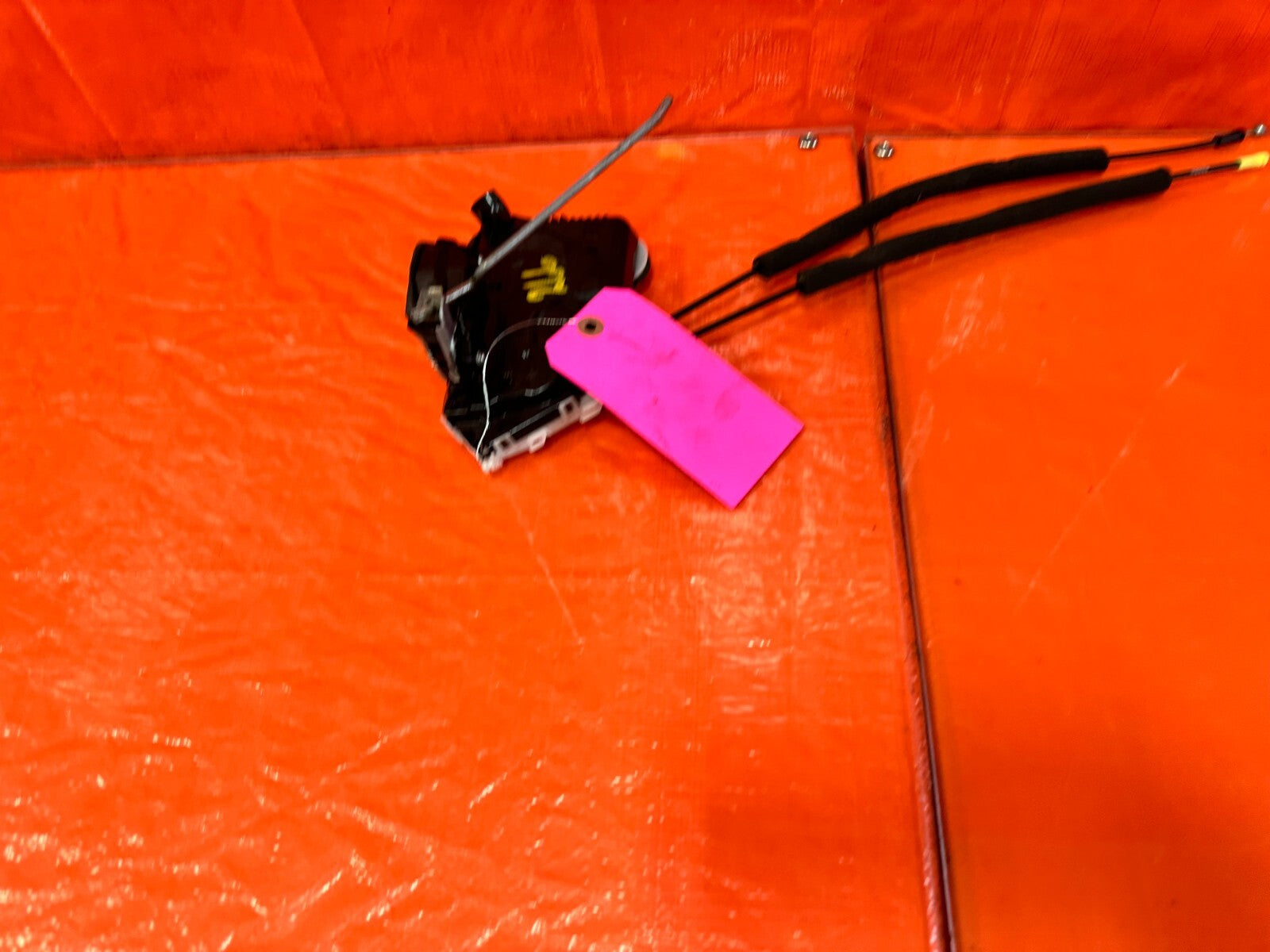 15 21 SUBARU WRX & STI   PASSENGER RIGHT FRONT DOOR LOCK ACTUATOR   OEM #26610