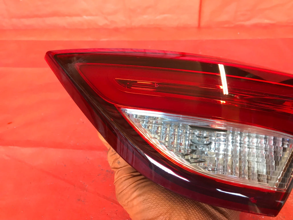 OEM 2015 2016 2017 CHRYSLER 200 PASSENGER RIGHT INNER TRUNK TAIL LIGHT LAMP3