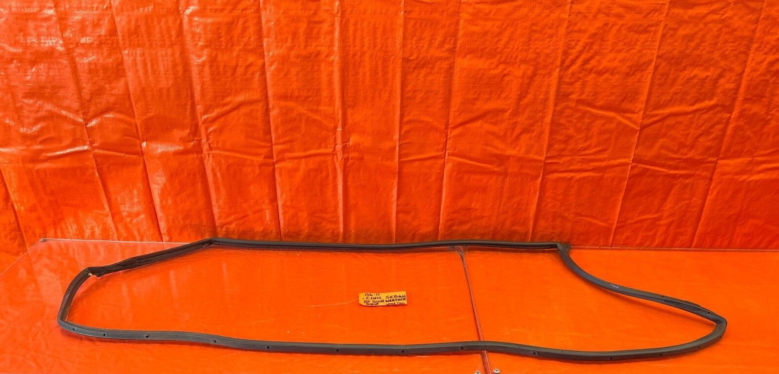 06 11 CIVIC 4D SEDAN   PASSENGER RIGHT FRONT WEATHER STRIP SEAL GASKET OEM #2030